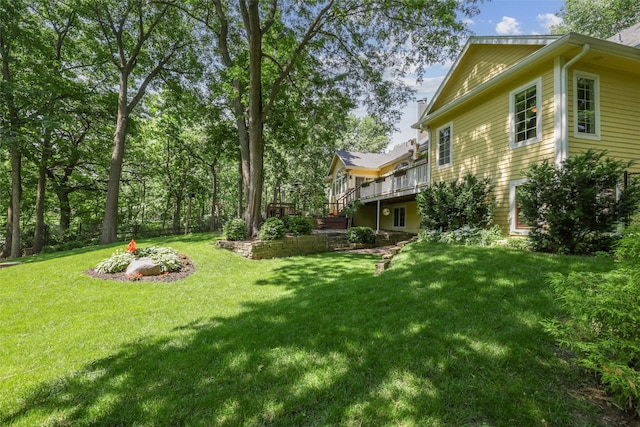 4210 Beaver Hills Dr, Des Moines, IA 50310 - view of green lawn featuring a wooden deck