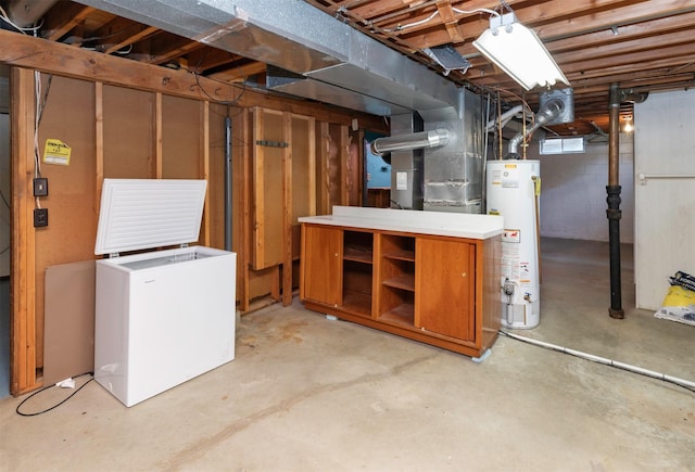 460 N 9th St, Carlisle, IA 50047 - unfinished basement featuring water heater