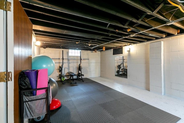 2325 61st St, Des Moines, IA 50322 - view of workout area