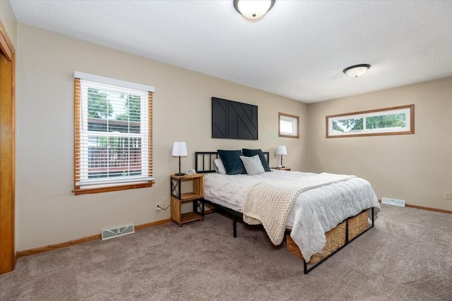 2325 61st St, Des Moines, IA 50322 - bedroom featuring carpet