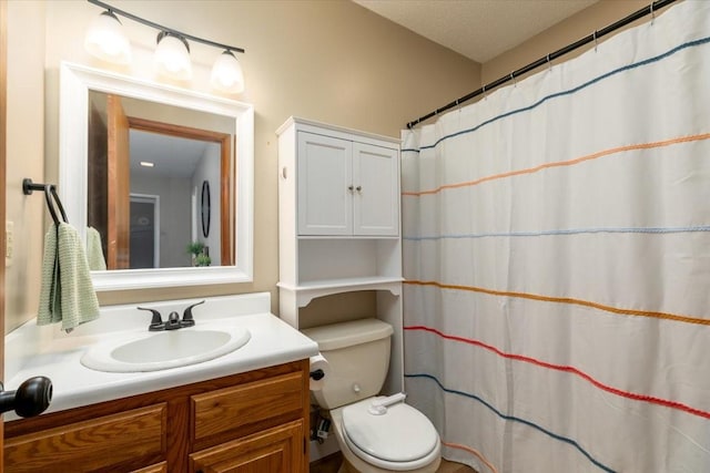 2325 61st St, Des Moines, IA 50322 - bathroom with vanity and a shower with curtain