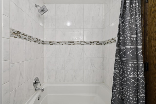 506 2nd Ave SW, Altoona, IA 50009 - bathroom featuring shower / bath combination with curtain