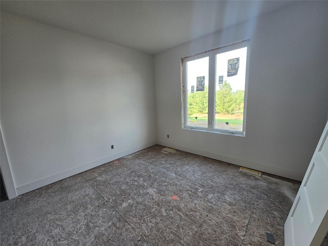 4617 Centennial Blvd, Urbandale, IA 50323 - unfurnished room with baseboards