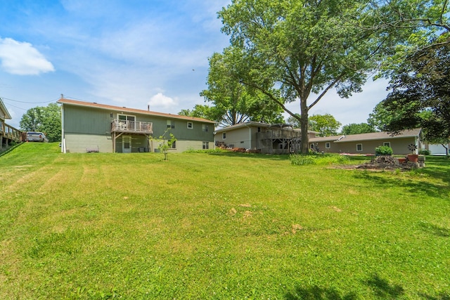516 Walnut St, De Soto, IA 50069 - view of green lawn