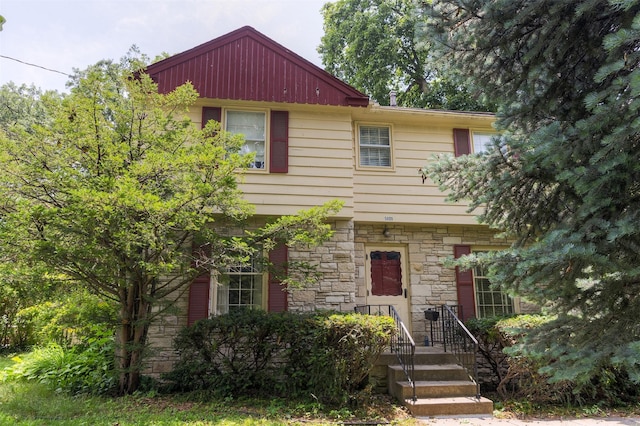 5800 Pleasant Dr, Des Moines, IA 50312 - view of front of property featuring stone siding