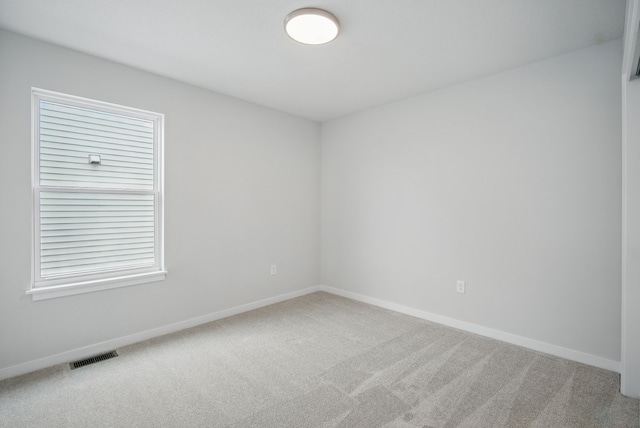 4270 Grover Woods Ln, Des Moines, IA 50317 - carpeted empty room featuring baseboards