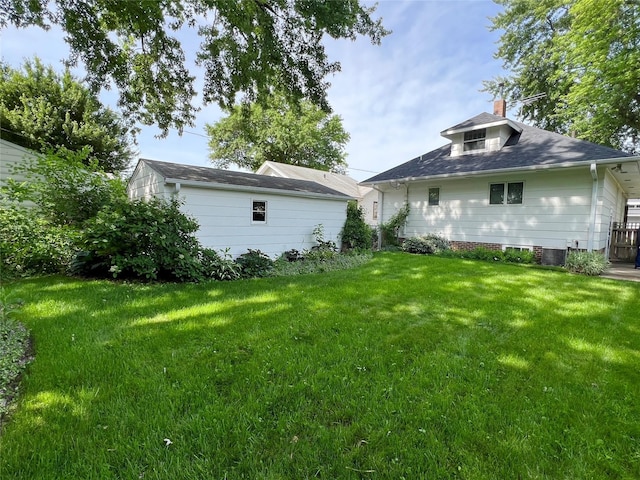 702 W 6th St S, Newton, IA 50208 - view of green lawn
