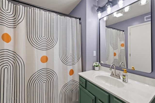 2128 NW 156th St Unit 31, Clive, IA 50325 - full bathroom with vanity and a shower with curtain