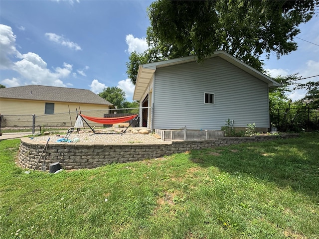 1105 Bundy St, Des Moines, IA 50315 - view of side of home