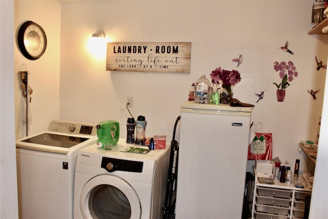 111 S 3rd Ave, Huxley, IA 50124 - laundry room with independent washer and dryer