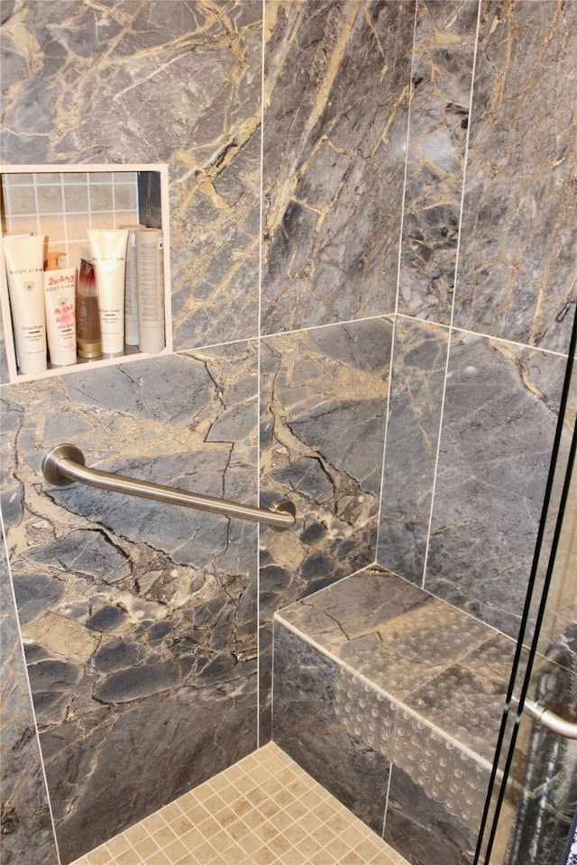 111 S 3rd Ave, Huxley, IA 50124 - bathroom view