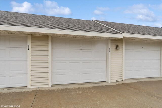 1624 NW Prairie Lakes Dr Unit 4, Ankeny, IA 50023 - view of garage