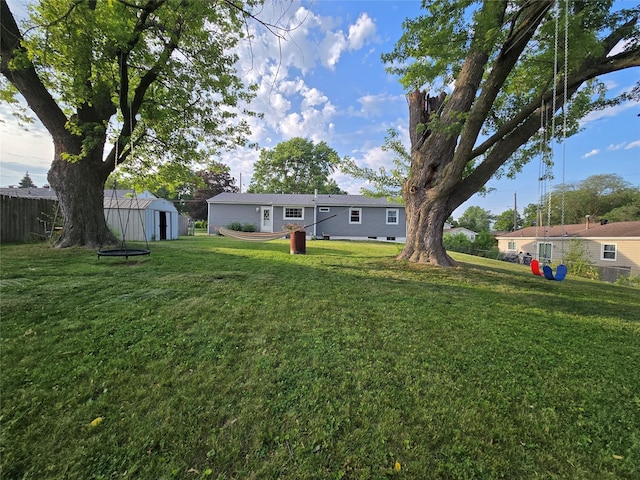 335 Palomino Pkwy, Des Moines, IA 50320 - view of yard with a shed