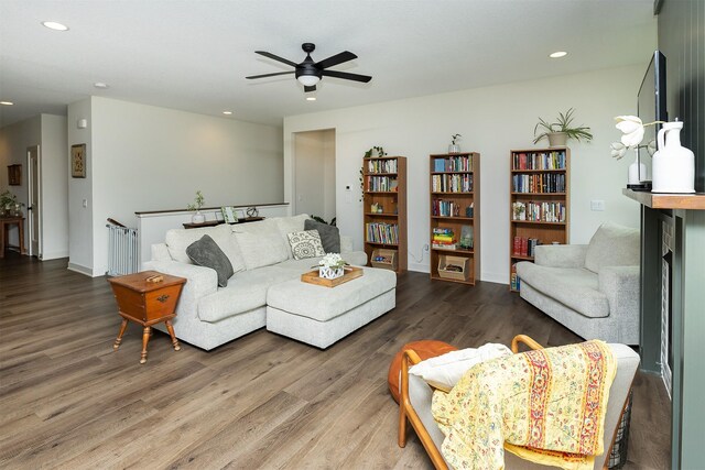 1302 S L Ct, Indianola, IA 50125 - living area featuring wood finished floors, recessed lighting, and a ceiling fan