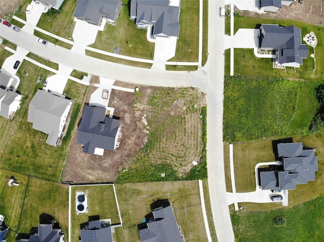 2203 Green Leaf Cir, Norwalk, IA 50211