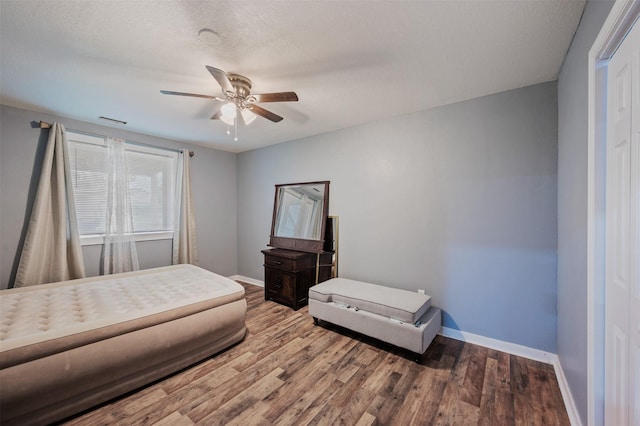 5397 Brook View Ave, Des Moines, IA 50317 - bedroom featuring wood finished floors and ceiling fan