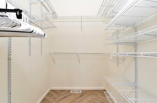 400 E Locust St Unit 102, Des Moines, IA 50309 - view of walk in closet