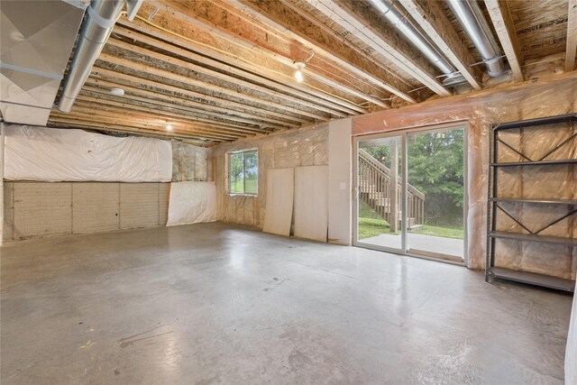 16205 Monroe Ct, Urbandale, IA 50323 - view of below grade area