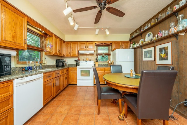3215 44th St, Des Moines, IA 50310 - photo 8