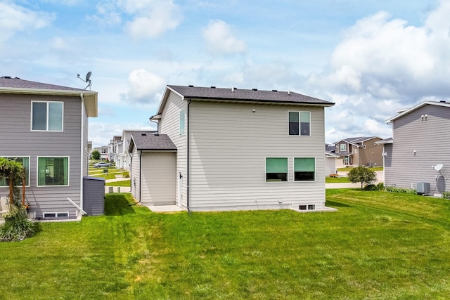 4669 171st St, Urbandale, IA 50323 - back of house featuring a residential view and a yard
