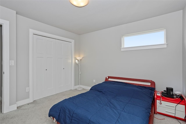 4669 171st St, Urbandale, IA 50323 - bedroom featuring carpet and a closet