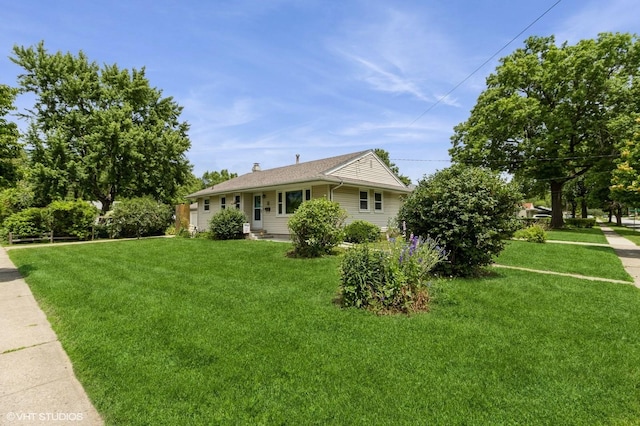 3709 Aurora Ave, Des Moines, IA 50310 - single story home with a front yard