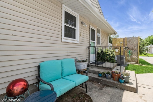 3709 Aurora Ave, Des Moines, IA 50310 - view of patio