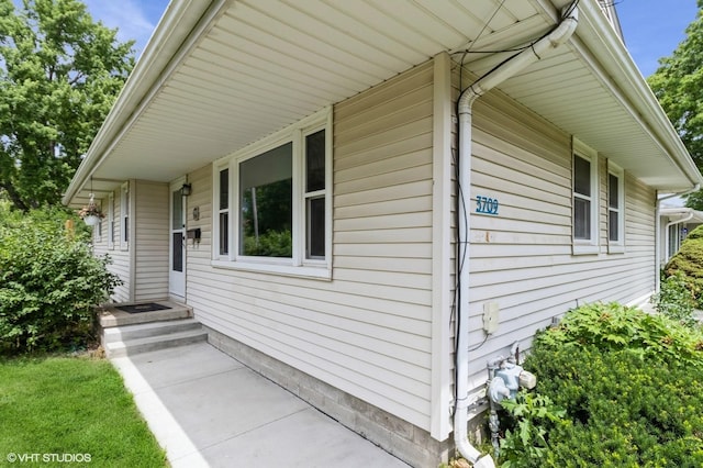 3709 Aurora Ave, Des Moines, IA 50310 - view of property exterior