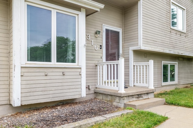 2316 SE 17th St, Des Moines, IA 50320 - view of exterior entry