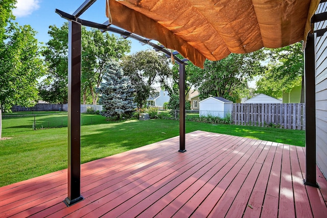 4719 84th St Unit A, Urbandale, IA 50322 - deck featuring a fenced backyard