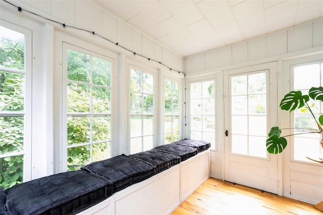 2625 38th St, Des Moines, IA 50310 - sunroom / solarium featuring wood finished floors and plenty of natural light