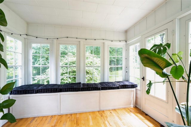 2625 38th St, Des Moines, IA 50310 - sunroom / solarium with wood finished floors