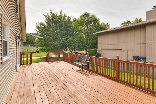 3948 43rd St, Des Moines, IA 50310 - view of wooden deck