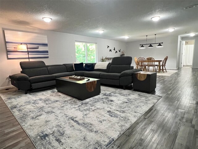 921 W 22nd St S, Newton, IA 50208