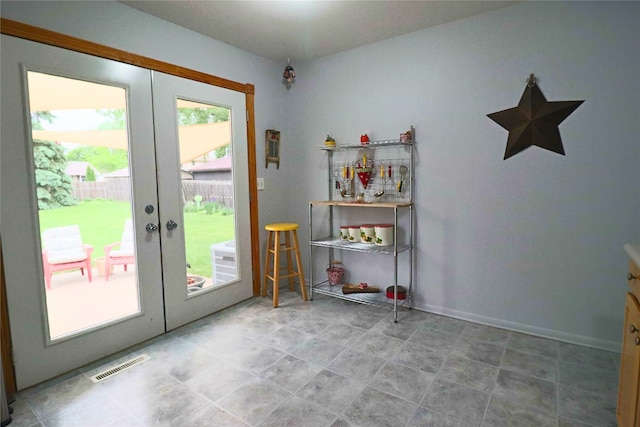 506 12th Ave NW, Altoona, IA 50009 - doorway featuring french doors
