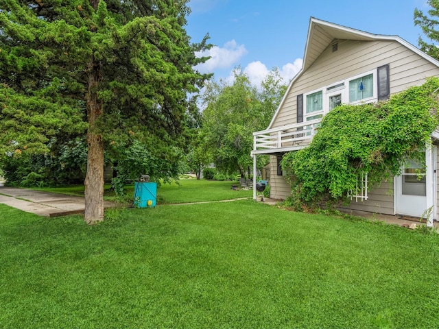 110 E 20th St N, Newton, IA 50208 - view of grassy yard
