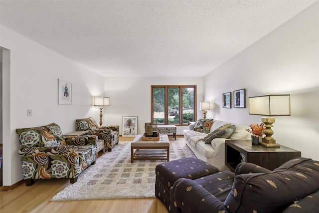 6008 Dogwood Cir, Johnston, IA 50131 - photo 4