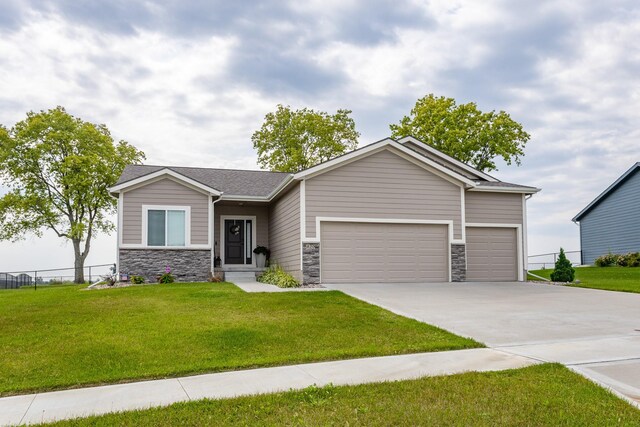 820 Sandstone Pt, Waukee, IA 50263 - photo 2