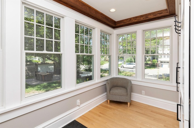 642 Polk Blvd, Des Moines, IA 50312 - sunroom / solarium with wood finished floors and baseboards