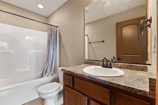 9733 Hazelwood Ave, Johnston, IA 50131 - photo 11