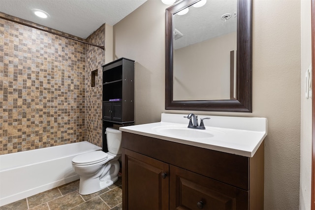 9733 Hazelwood Ave, Johnston, IA 50131 - photo 22