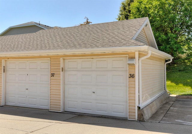 2323 E Porter Ave Unit 36, Des Moines, IA 50320 - view of detached garage