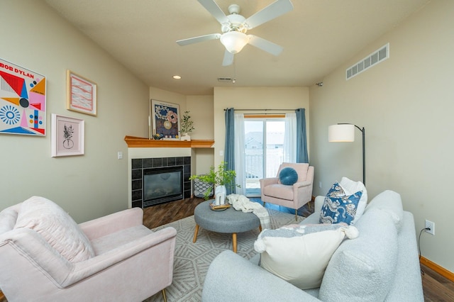 8601 Westown Pkwy Unit 18211, West Des Moines, IA 50266 - living area featuring wood finished floors, a fireplace, a ceiling fan, and recessed lighting