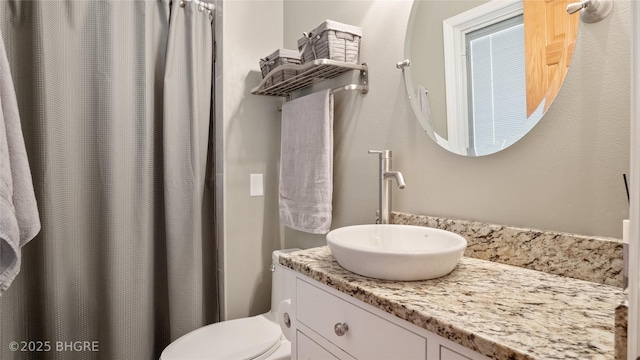 608 E 15th St N, Newton, IA 50208 - full bathroom with vanity and a shower with curtain