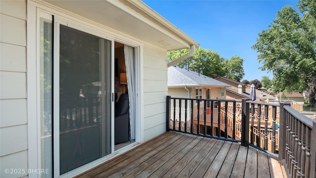 608 E 15th St N, Newton, IA 50208 - view of wooden terrace