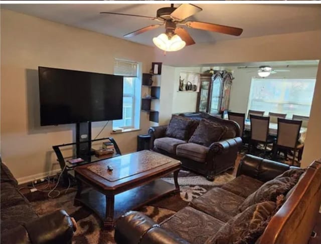 1096 Buchanan St, Des Moines, IA 50316 - living room featuring a ceiling fan