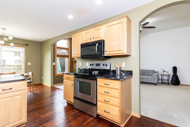 12335 Tanglewood Dr, Urbandale, IA 50323 - photo 6