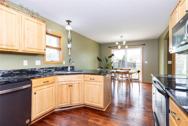 12335 Tanglewood Dr, Urbandale, IA 50323 - photo 7