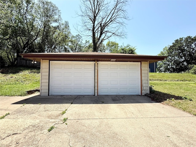 3355 Kinsey Ave, Des Moines, IA 50317 - view of detached garage