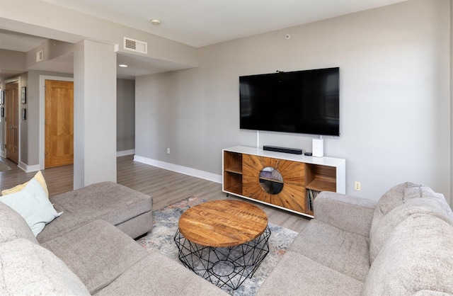 400 Walnut St Unit 901, Des Moines, IA 50309 - living area featuring wood finished floors